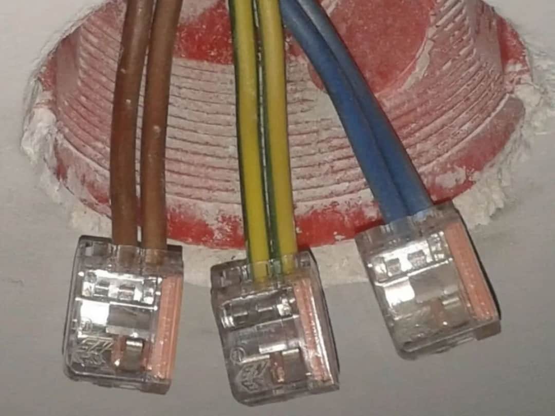 Jaki kolor ma kabel uziemienia? Poznaj normy i uniknij błędów w instalacji