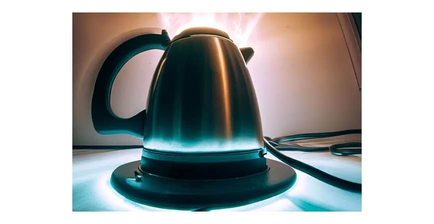 Ile czajnik zużywa prądu? Sprawdź, ile kosztuje gotowanie wody