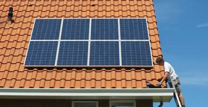 Fotowoltaika jakiej firmy? Sprawdź najlepsze opcje w Polsce