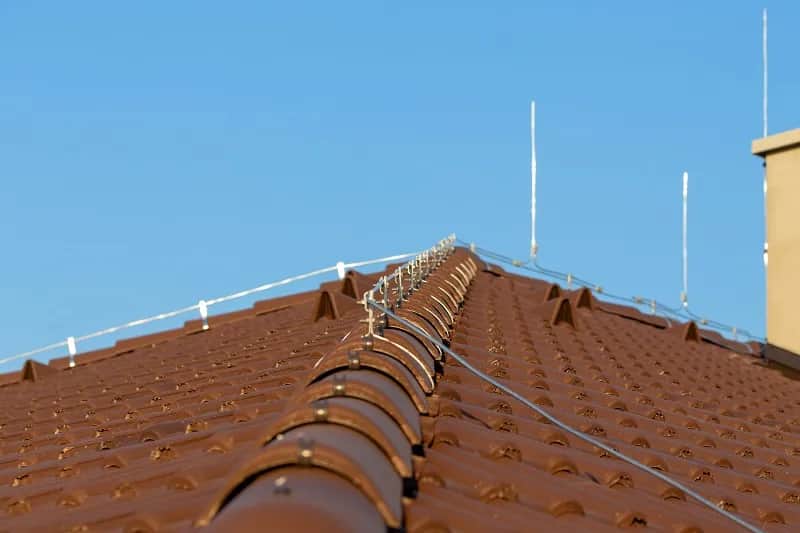 Jak prawidłowo wykonać uziemienie szpilkowe – krok po kroku bez błędów